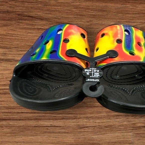 CROCS Classic Tie Dye Slides Sandals for Men Size 8 or Women Size 10. - Picture 2 of 8